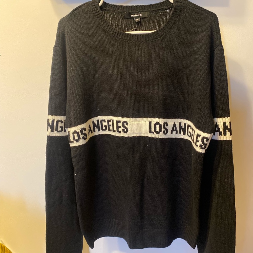 Black fashion knit pullover